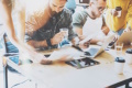 moderne Arbeitswelten (c) SFIO CRACHIO, shutterstock